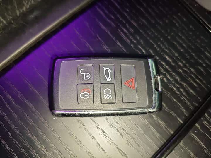 Фото 9 - Land Rover Discovery Sport