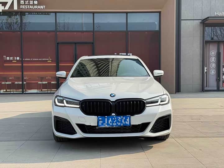 Фото 2 - BMW 5 Series
