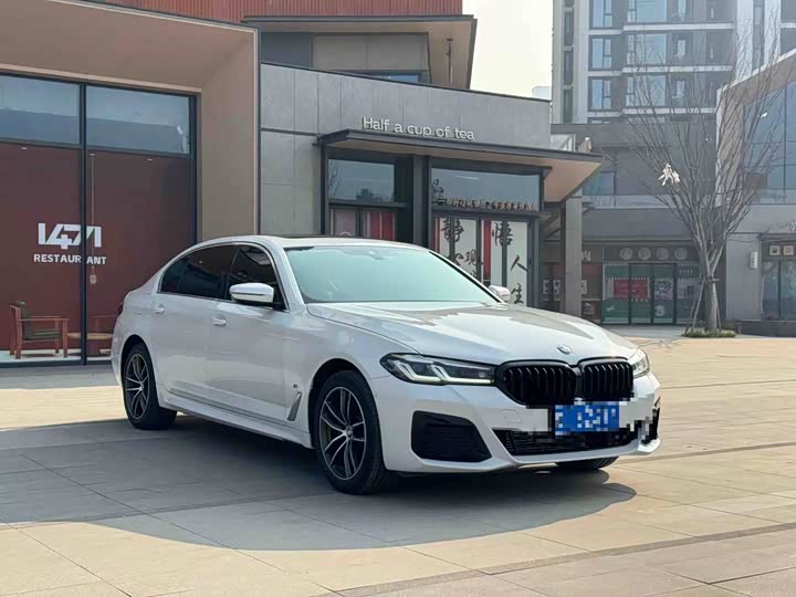 Фото 3 - BMW 5 Series