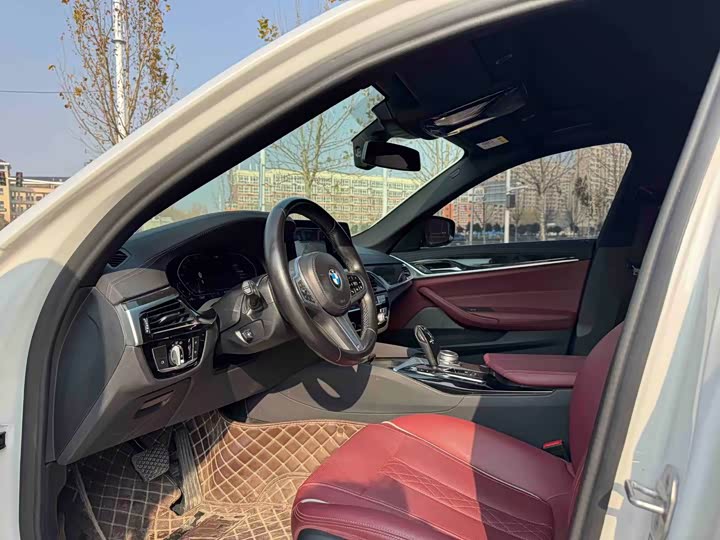 Фото 4 - BMW 5 Series