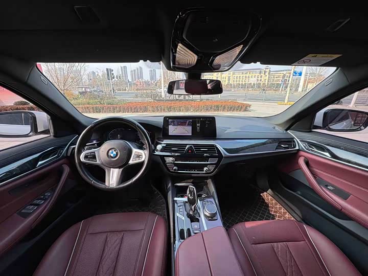 Фото 5 - BMW 5 Series