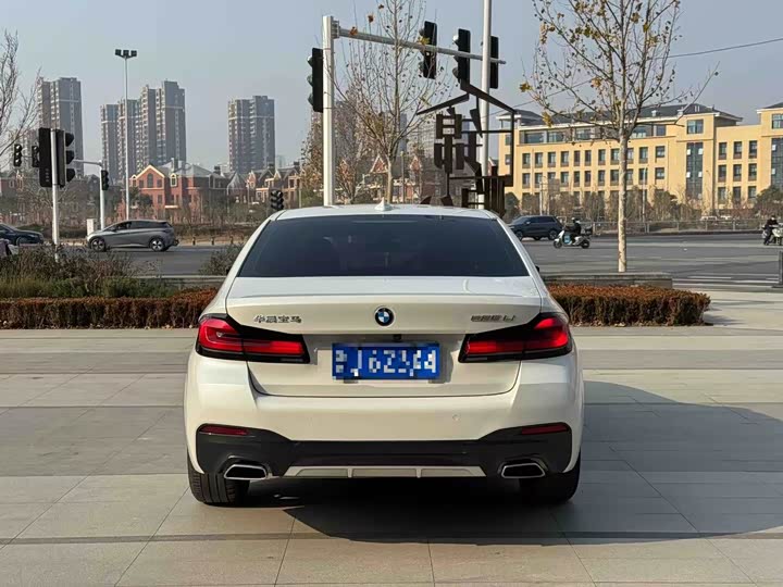 Фото 8 - BMW 5 Series