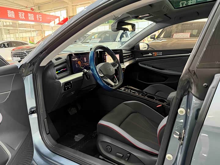 Фото 7 - Volkswagen Lamando L