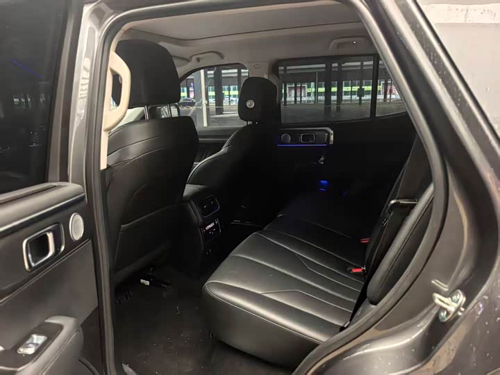 Фото 6 - Tank 400 Hybrid