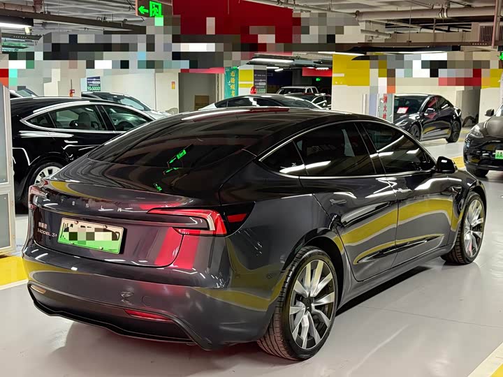 Фото 7 - Tesla Model 3