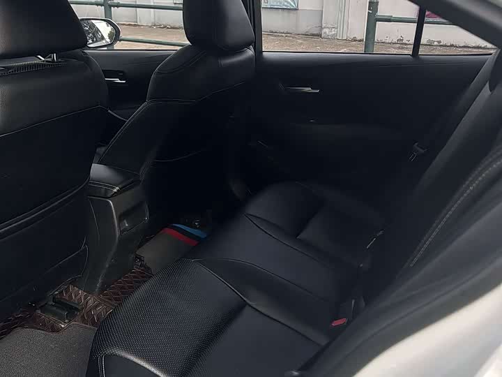 Фото 6 - Toyota Corolla