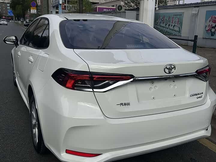 Фото 7 - Toyota Corolla