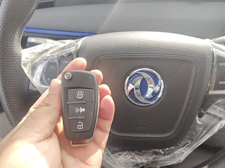 Фото 6 - Dongfeng EM27