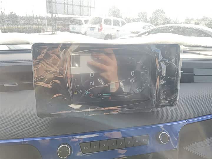 Фото 8 - Dongfeng EM27