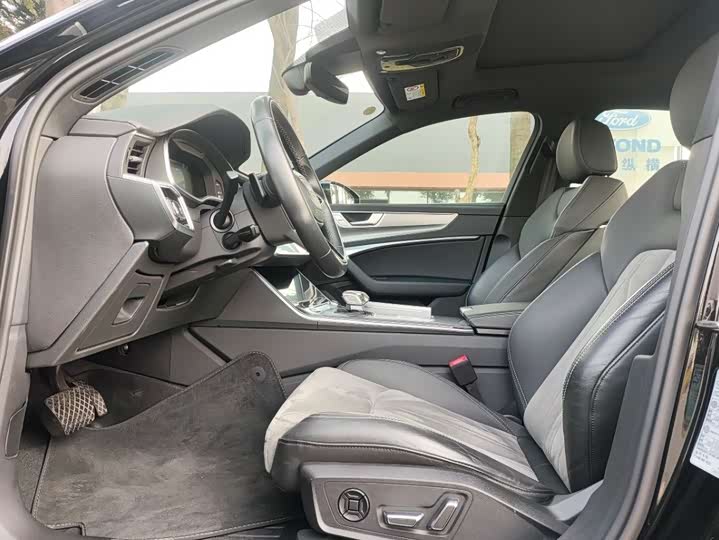 Фото 3 - Audi A6L