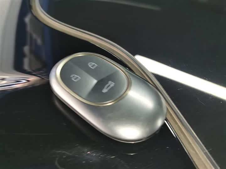 Фото 9 - Nio EC7