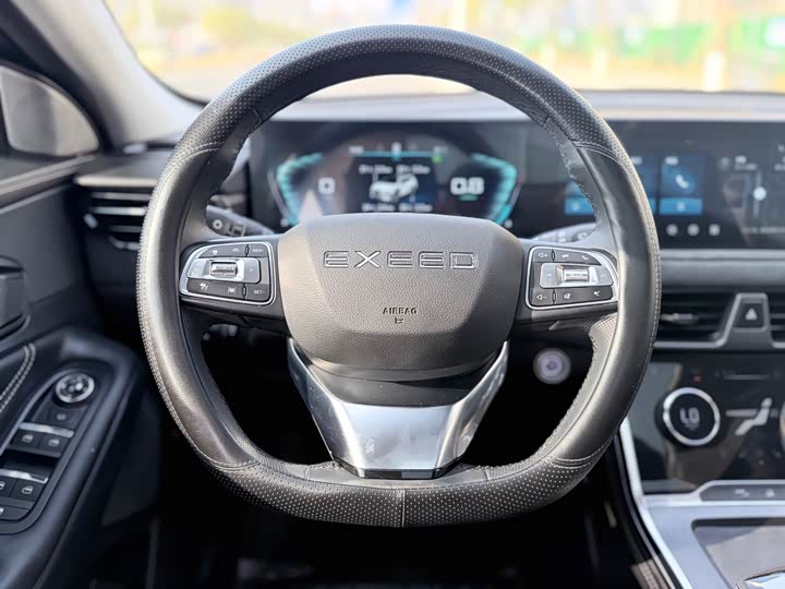 Фото 5 - Exeed TXL