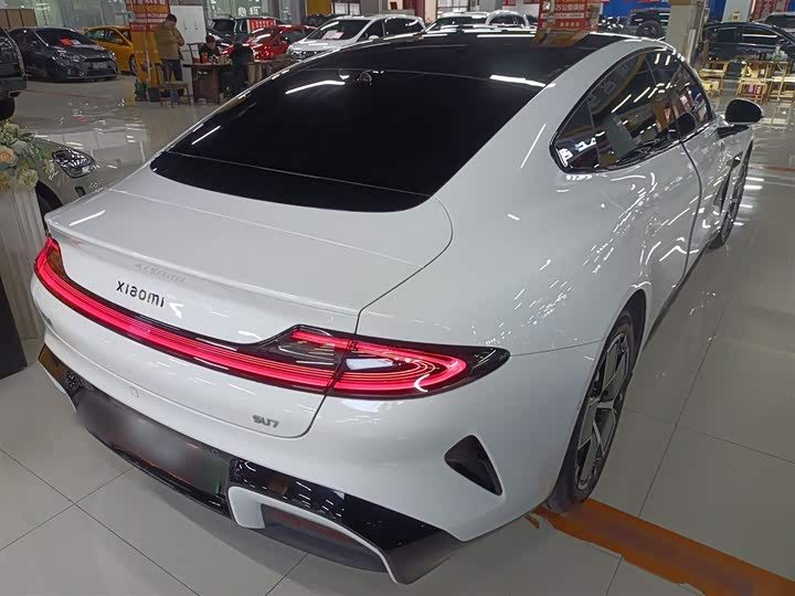 Фото 7 - Xiaomi SU7