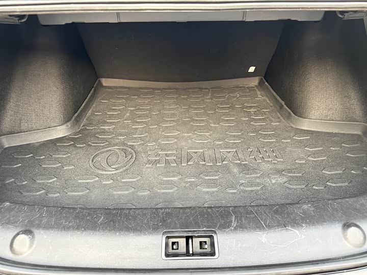 Фото 9 - Dongfeng Aeolus Yixuan Max