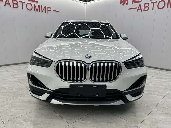 Фото 3 - BMW X1