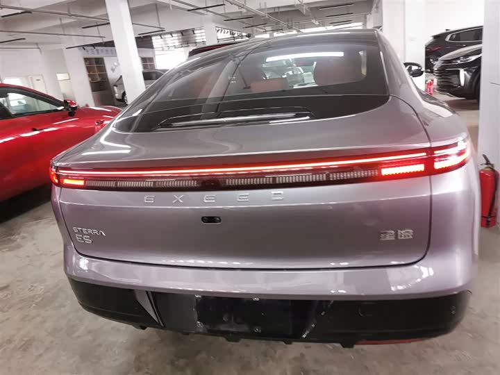 Фото 6 - Exeed Sterra ES