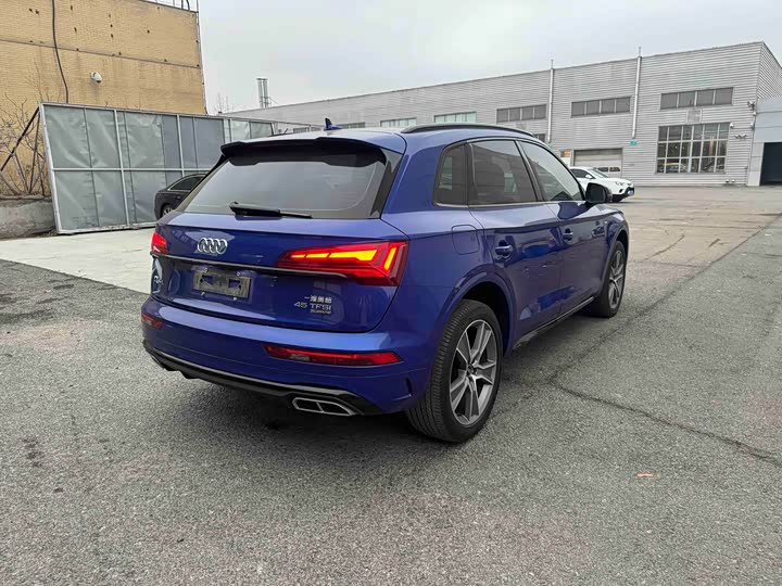 Фото 4 - Audi Q5L