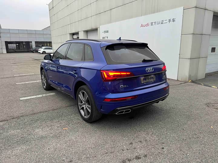 Фото 6 - Audi Q5L