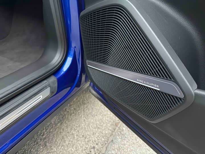 Фото 9 - Audi Q5L