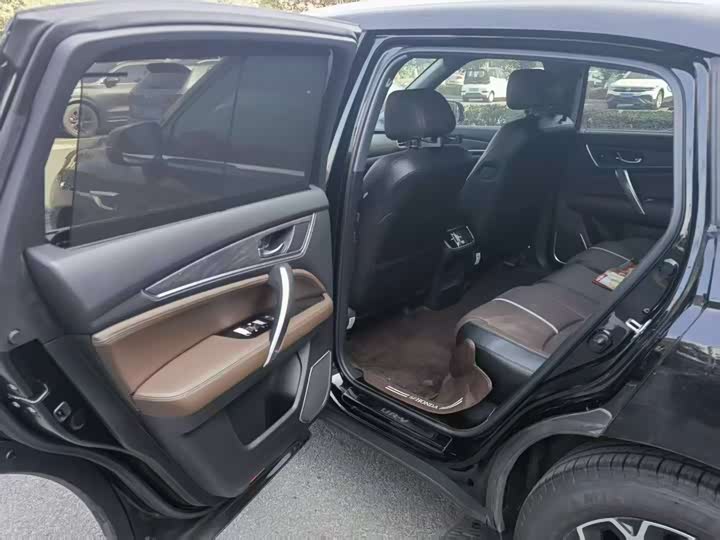 Фото 4 - Honda UR-V