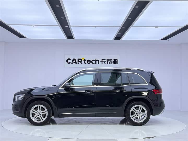 Фото 2 - Mercedes-Benz GLB-Class