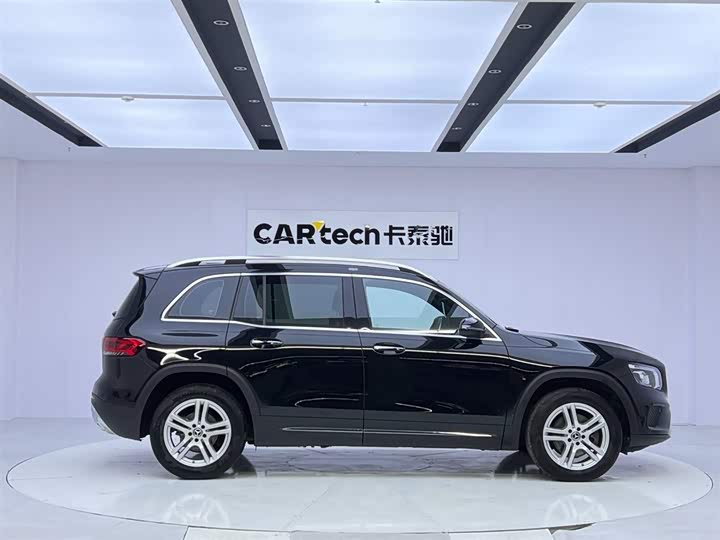 Фото 6 - Mercedes-Benz GLB-Class