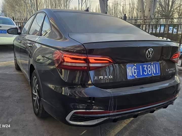 Фото 2 - Volkswagen Lavida