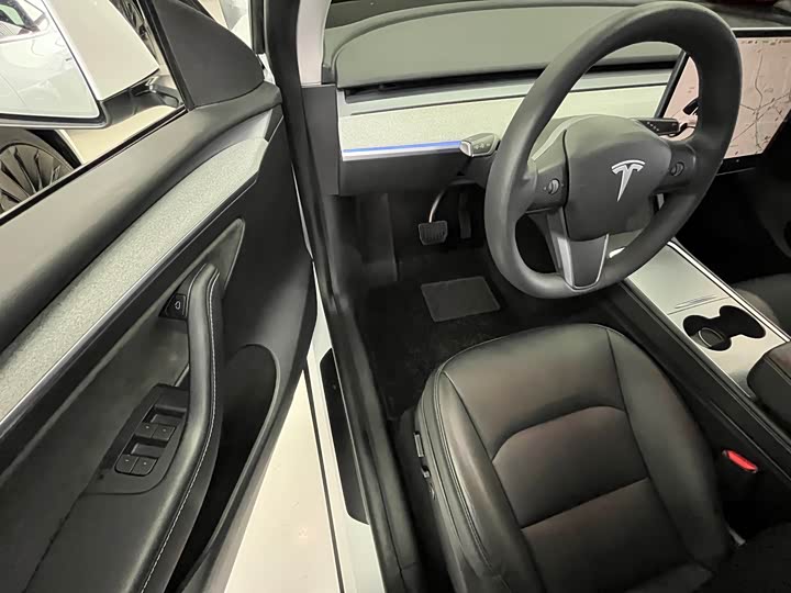 Фото 9 - Tesla Model Y