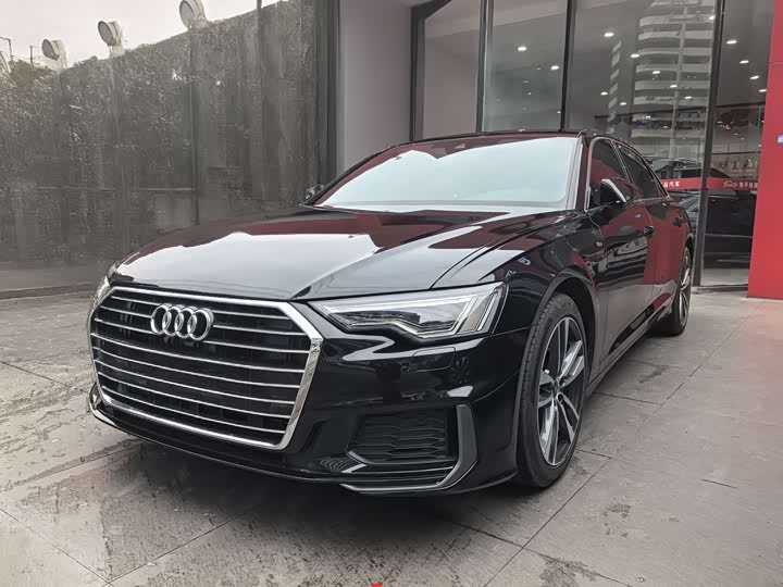 Фото 1 - Audi A6L