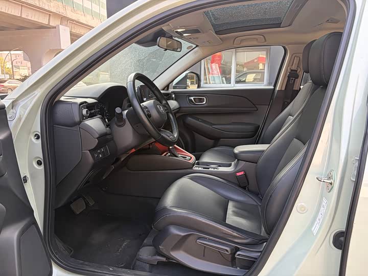 Фото 3 - Honda Vezel