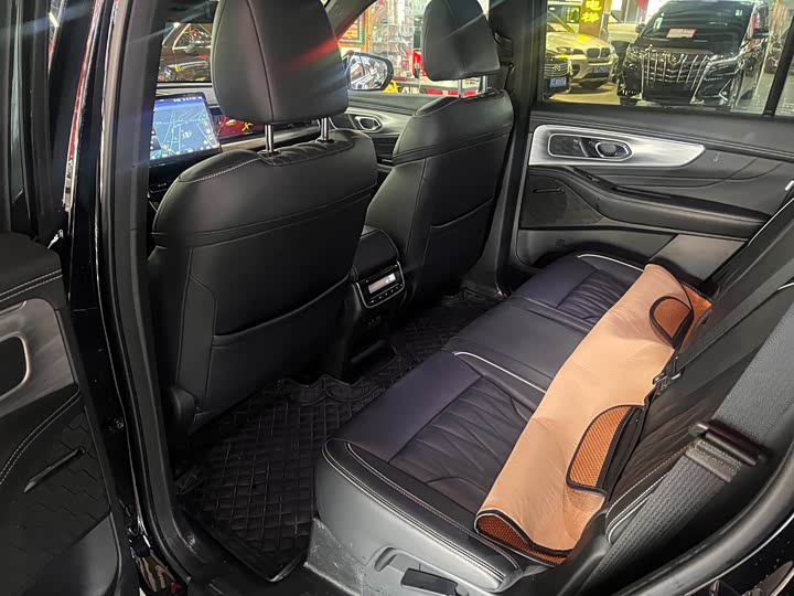 Фото 4 - GAC Trumpchi GS8