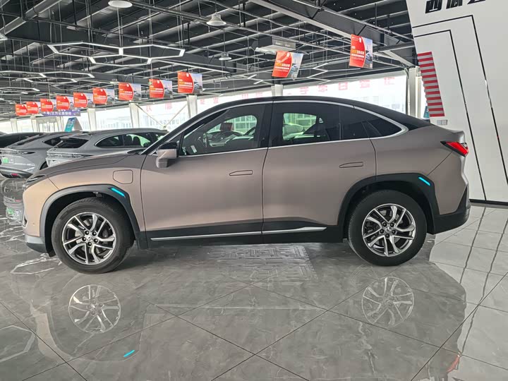 Фото 2 - Nio EC6