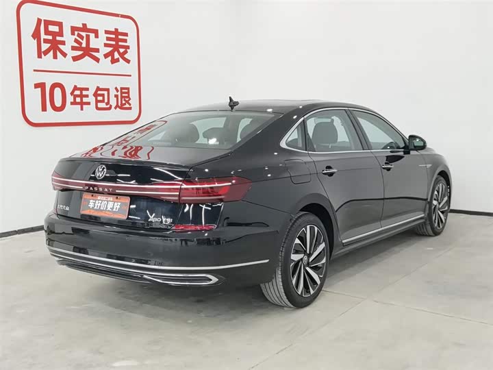 Фото 2 - Volkswagen Passat