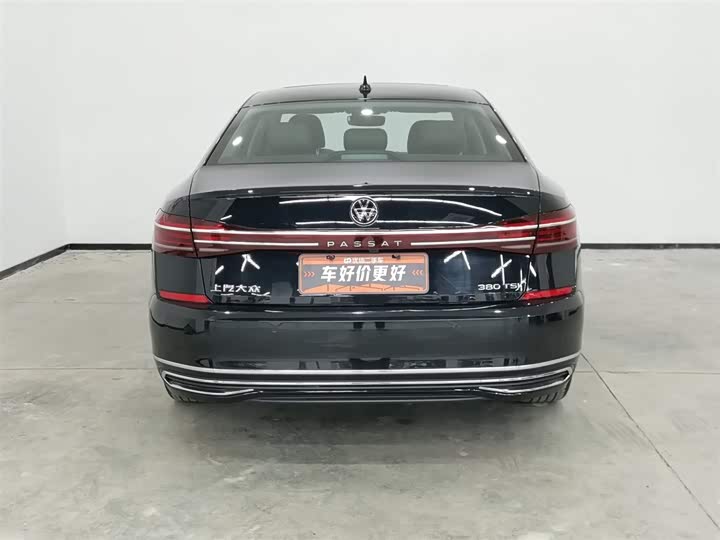 Фото 4 - Volkswagen Passat