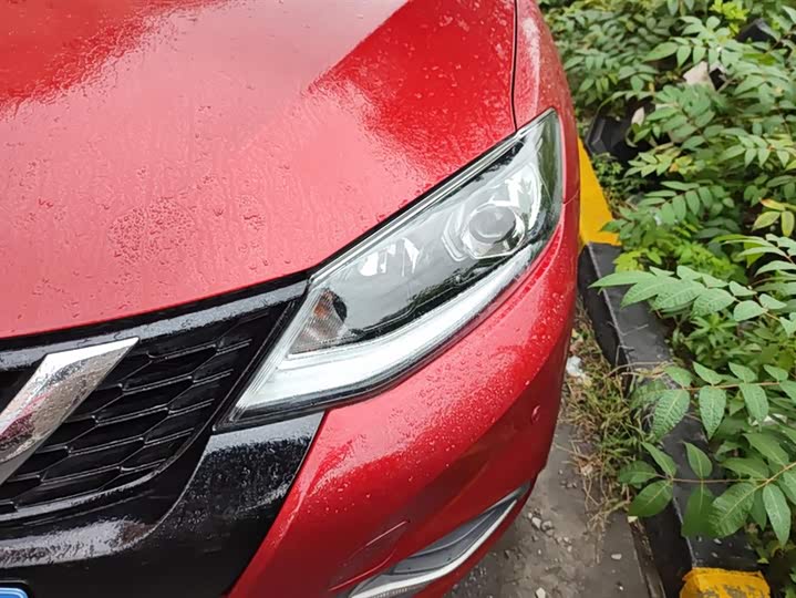 Фото 5 - Nissan Tiida