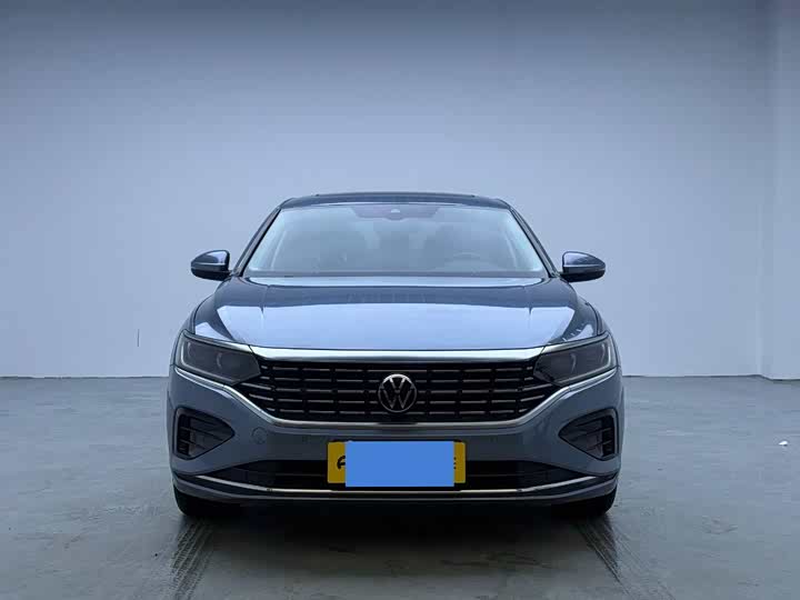 Фото 2 - Volkswagen Passat