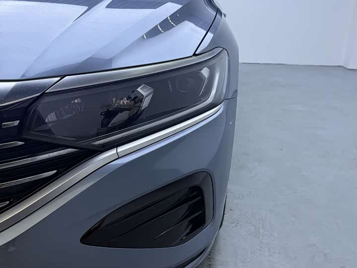 Фото 9 - Volkswagen Passat