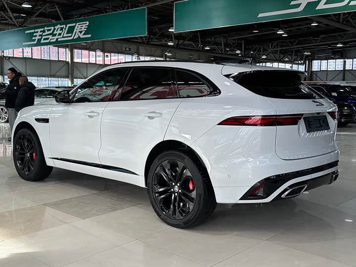 Фото 4 - Jaguar F-Pace