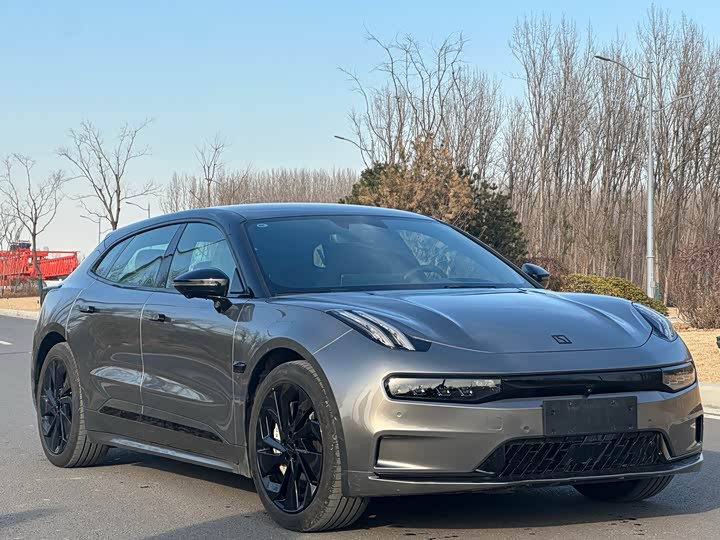 Фото 1 - Zeekr 001