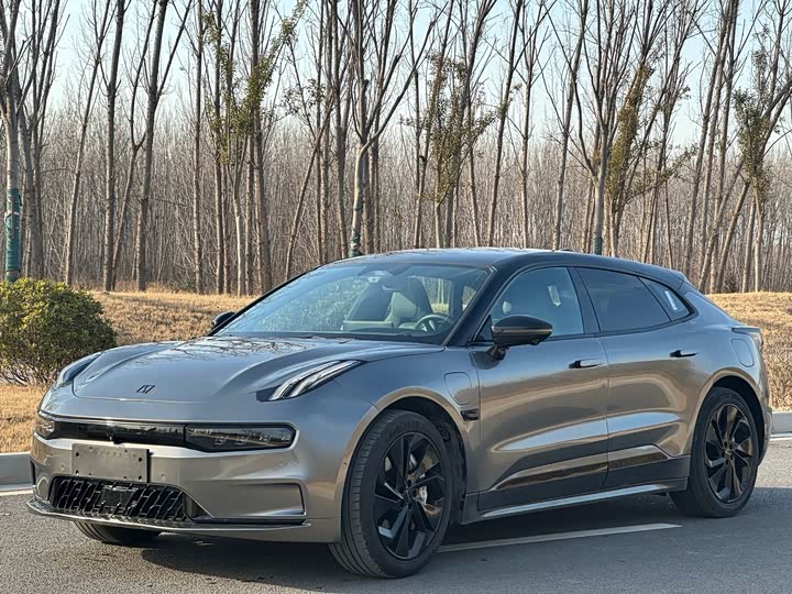 Фото 3 - Zeekr 001