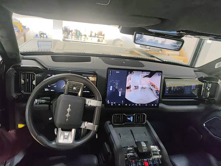 Фото 3 - BYD FangChengBao Leopard 8