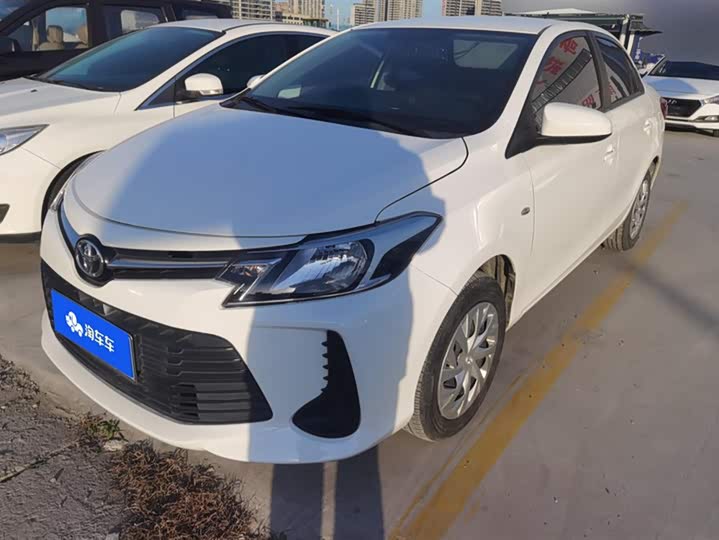 Фото 1 - Toyota Vios