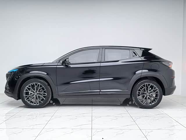 Фото 2 - Changan UNI-T