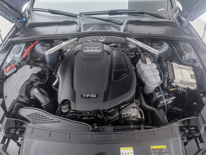 Фото 6 - Audi A4L