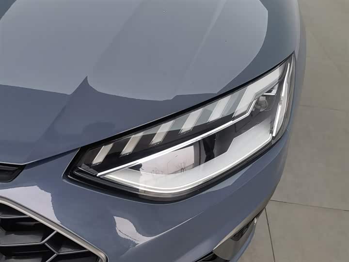 Фото 7 - Audi A4L