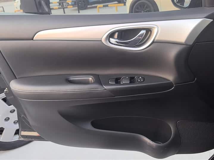 Фото 7 - Nissan Sylphy