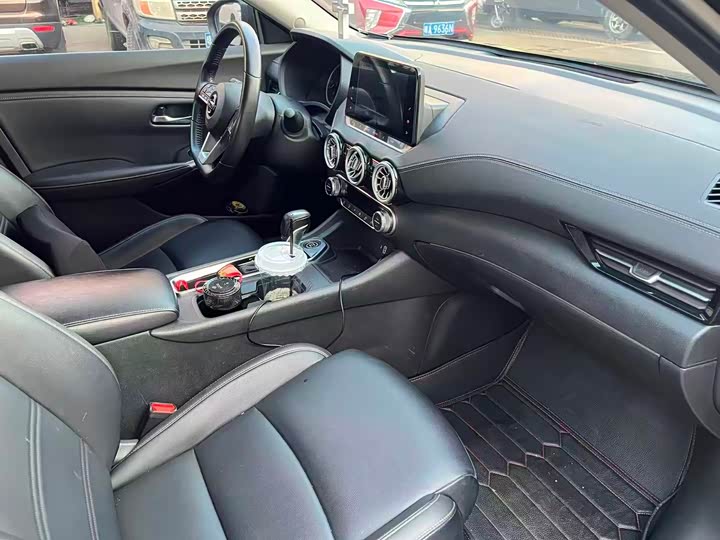 Фото 3 - Nissan Sylphy