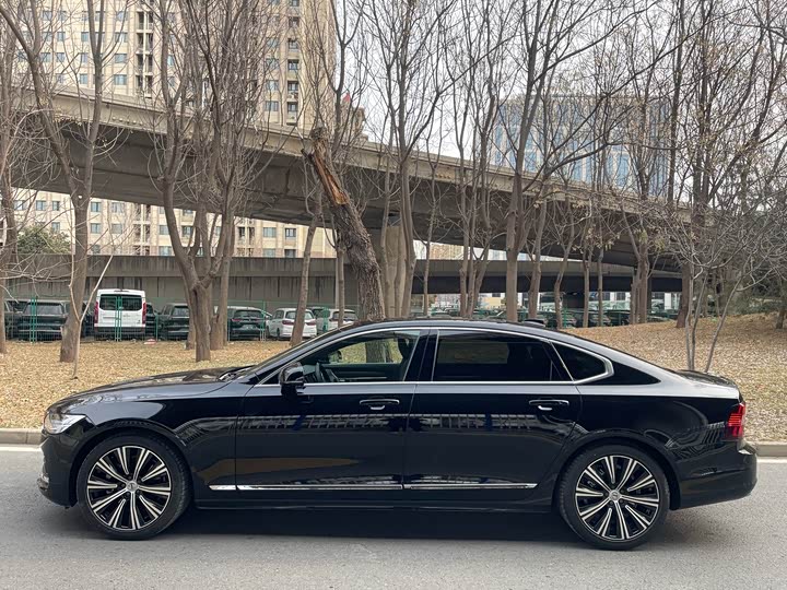Фото 4 - Volvo S90