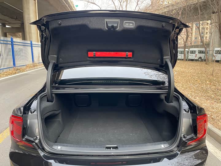 Фото 7 - Volvo S90