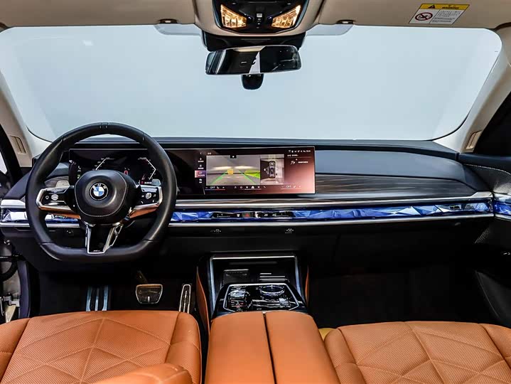 Фото 6 - BMW 7 Series